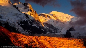 2016-08-14 · 19:34 · Chamonix Chamonix-Mont-Blanc · Alpes, Massif du Mont-Blanc, Vallée de Chamonix, FR · GPS 45°55'27.49'' N 6°51'50.30'' E · Altitude 1078m