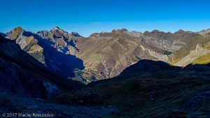 2017-10-25 · 10:53 · Mont Perdu Port de Bucharo · Pyrénées, Hautes Pyrénées, Parc National du Mont Perdu, FR · GPS 42°42'13.56'' N 0°3'51.53'' W · Altitude 2230m
