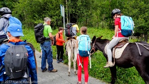 2017-07-11 · 10:26 · Cham'kid À dos d'âne Vaudagne · Alpes, Massif du Mont-Blanc, Vallée de Chamonix, FR · GPS 45°54'21.61'' N 6°45'40.56'' E · Altitude 1102m