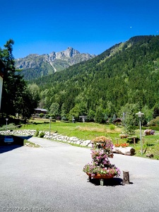 2017-07-16 · 13:24 · Le Brévent Club Med · Alpes, Aiguilles Rouges, Vallée de Chamonix, FR · GPS 45°55'32.57'' N 6°52'2.14'' E · Altitude 1050m