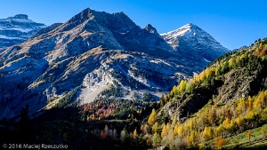 2016-10-30 · 10:32 · Piméné Gavarnie · Pyrénées, Hautes-Pyrénées, Gavarnie, FR · GPS 42°43'50.24'' N 0°0'29.05'' W · Altitude 1407m