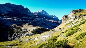 2016-10-31 · 11:10 · Cabane du Soldat Plateau de Bellevue · Pyrénées, Hautes-Pyrénées, Gavarnie, FR · GPS 42°42'59.66'' N 0°1'15.01'' W · Altitude 1758m