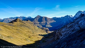2017-10-25 · 10:51 · Mont Perdu Port de Bucharo · Pyrénées, Hautes Pyrénées, Parc National du Mont Perdu, FR · GPS 42°42'15.45'' N 0°3'50.06'' W · Altitude 2206m