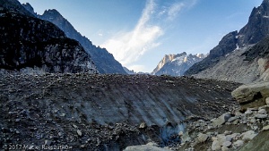 2017-06-23 · 06:34 · Balcon de la Mer de Glace Mer de Glace · Alpes, Massif du Mont-Blanc, Vallée de Chamonix, FR · GPS 45°55'33.40'' N 6°55'15.46'' E · Altitude 1681m